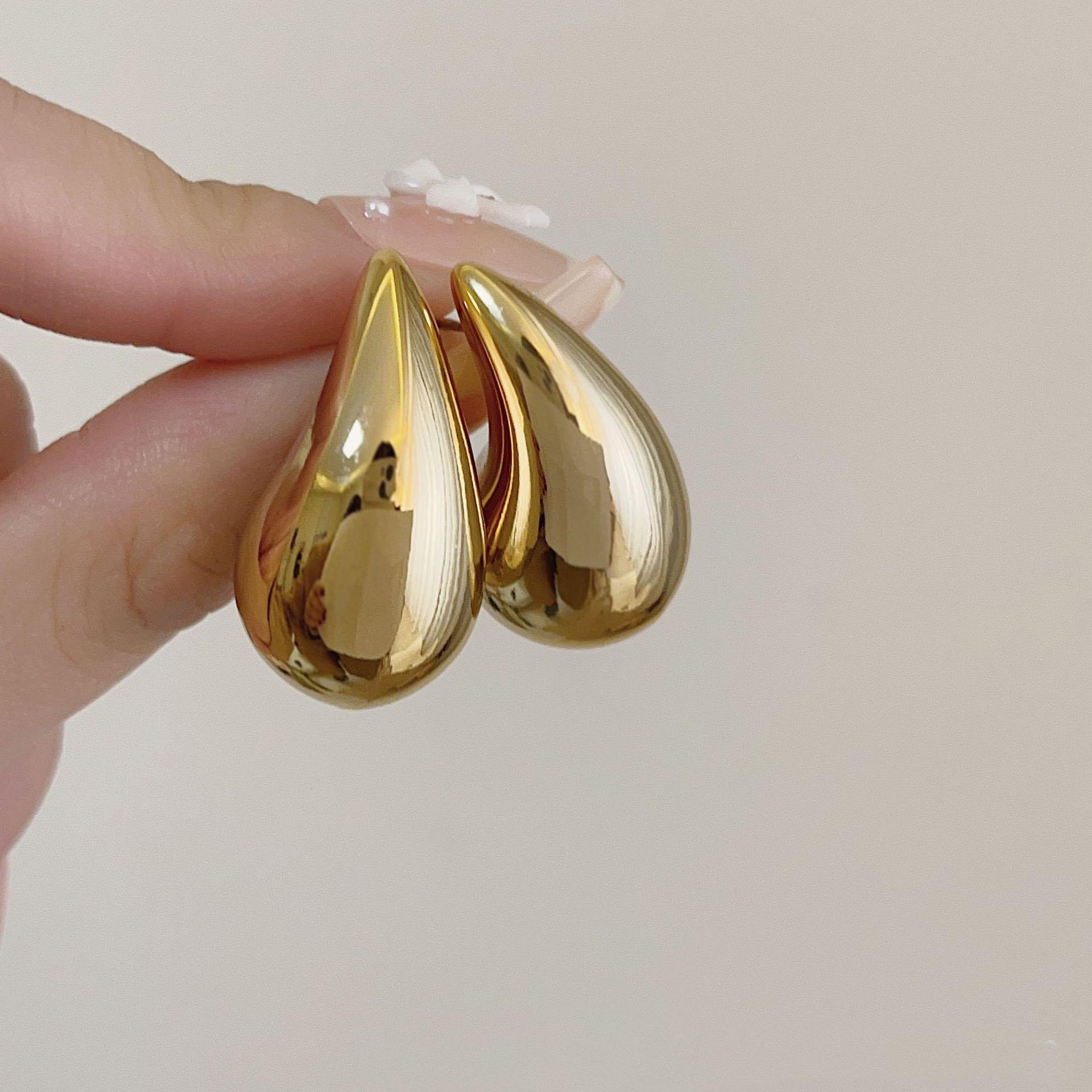 Women's Gold-Plated Chunky Hoo - đánh giá và giá Resin Art Ring