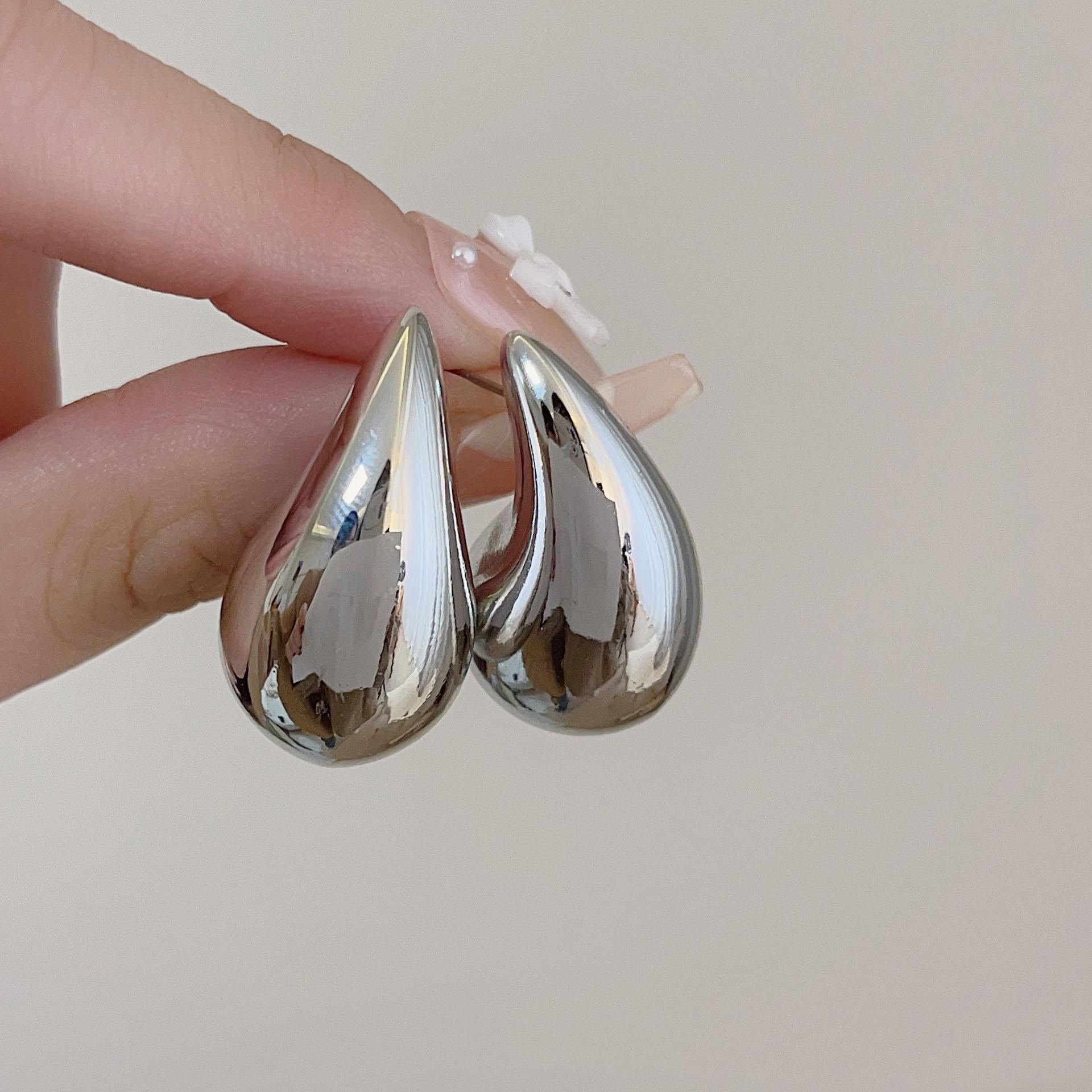Women's Gold-Plated Chunky Hoo - đánh giá và giá Resin Art Ring