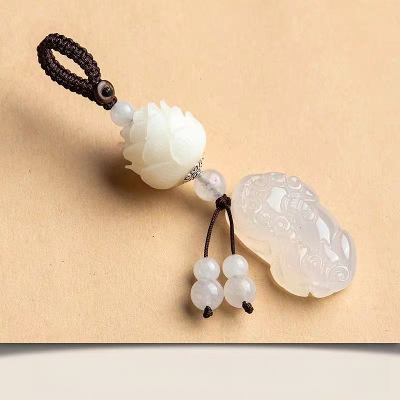 Pendant Lotus Keychain Car Cha - đánh giá và giá Resin Art Ring